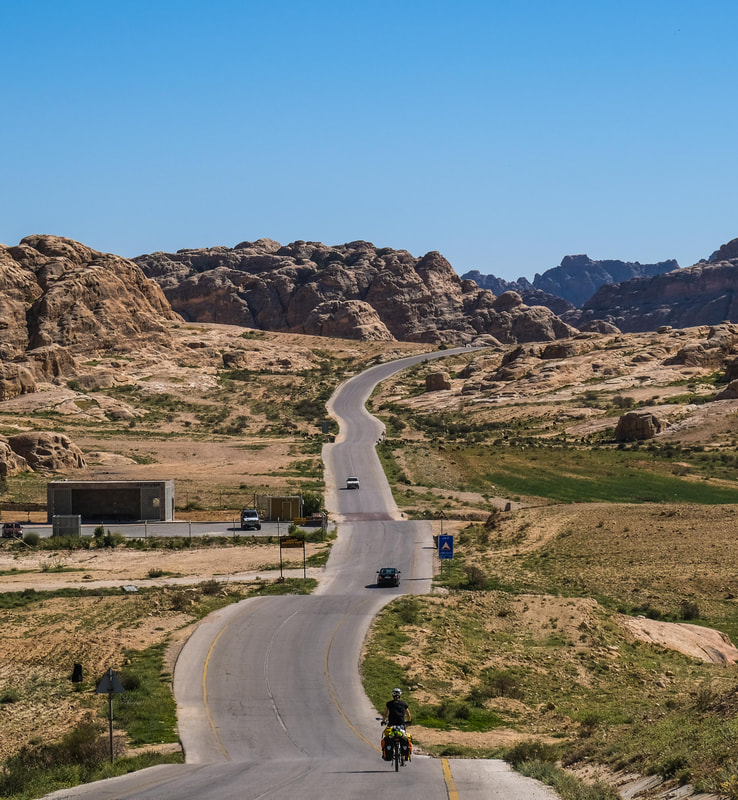 De weg van Little Petra naar Petra